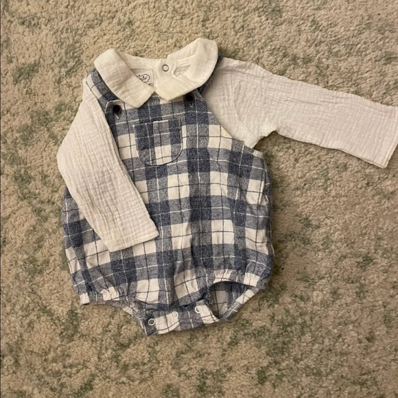 MudPie Bubble Romper with Peterpan Collar shirt - Picture 2 of 2